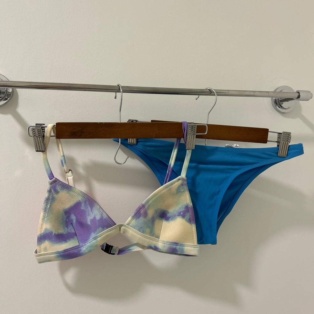 Bikini Bundle - Picture 2 of 16